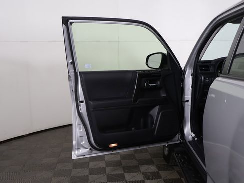 Used 2024 Toyota 4Runner TRD Off-Road Premium image 19