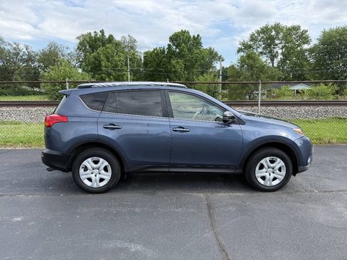 Used 2014 Toyota RAV4 LE FWD image 10
