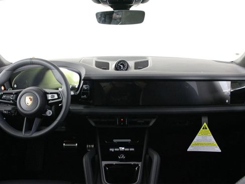 New 2026 Porsche Cayenne GTS image 11