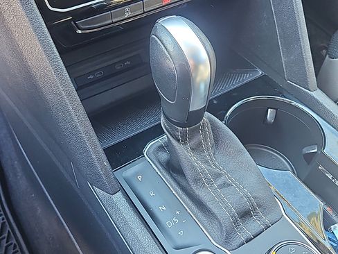 Used 2023 Volkswagen Atlas SEL Premium image 26