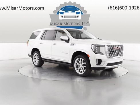 Used 2021 GMC Yukon Denali w/ Denali Premium Package image 1