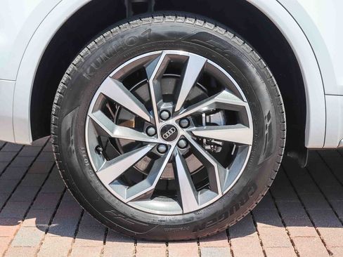Certified 2023 Audi Q5 2.0T Premium Plus w/ Premium Plus Package AWD/4WD image 10