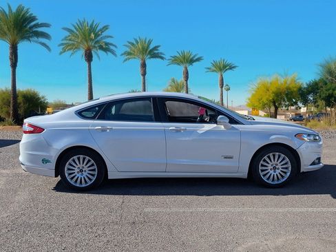 Used 2016 Ford Fusion Energi SE image 6