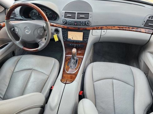 Used 2005 Mercedes-Benz E 320 Sedan image 9