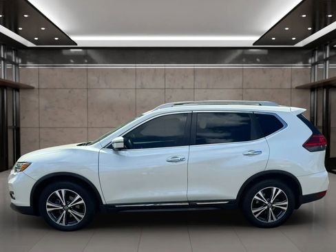 Used 2017 Nissan Rogue SL w/ SL Premium Package FWD image 4
