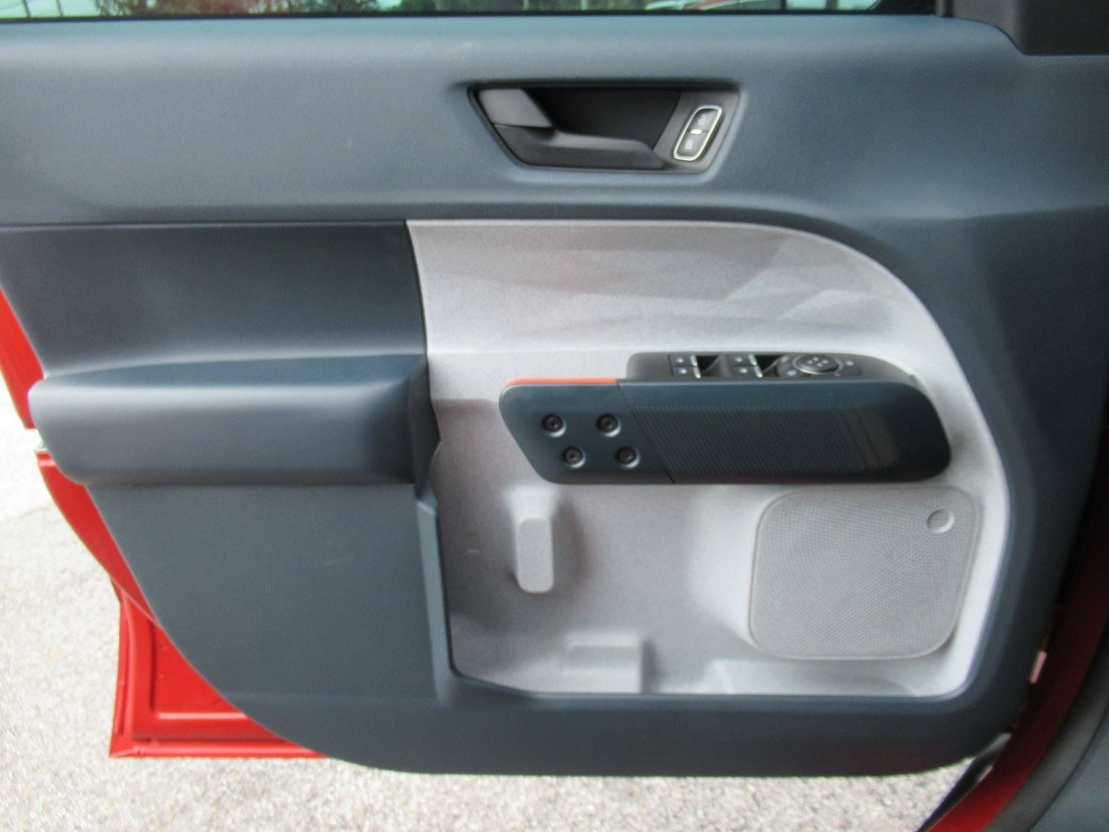 Used 2023 Ford Maverick XLT FWD image 26