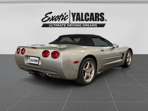 Used 2000 Chevrolet Corvette Convertible w/ Memory Pkg RWD image 5