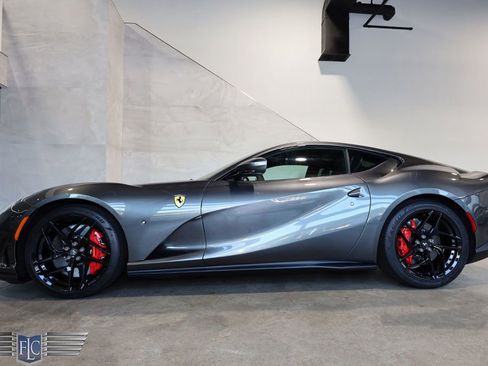 Used 2020 Ferrari 812 Superfast image 44