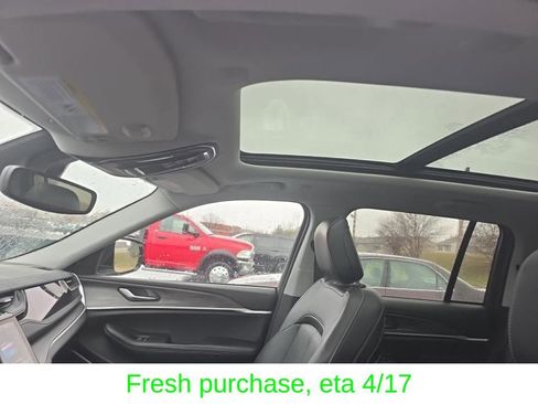 Used 2022 Jeep Grand Cherokee Limited 4xe image 8