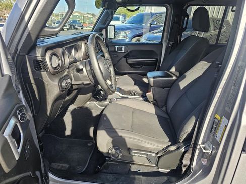 Used 2020 Jeep Wrangler Unlimited Sport S image 23