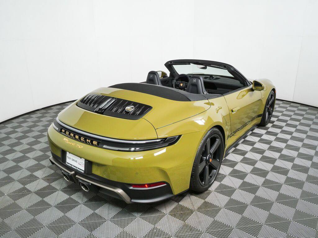 Used 2026 Porsche 911 GTS RWD image 26