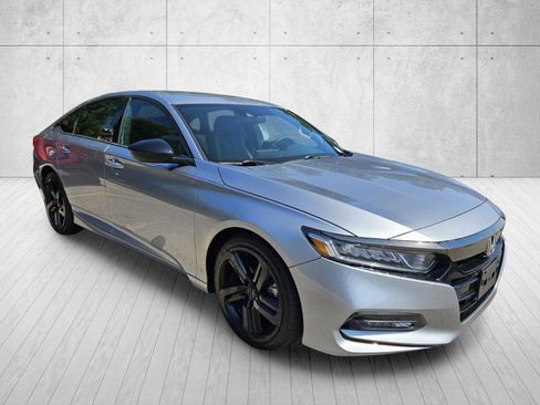Used 2020 Honda Accord Sport image 2