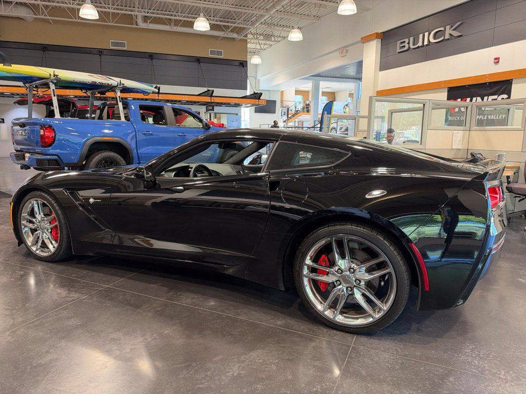 Used 2016 Chevrolet Corvette Stingray Coupe w/ 3LT Preferred Equipment Group RWD image 8
