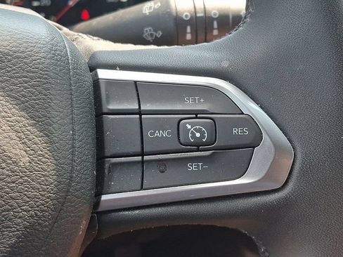 Certified 2023 Jeep Compass Latitude w/ Sun and Sound Group AWD/4WD image 24