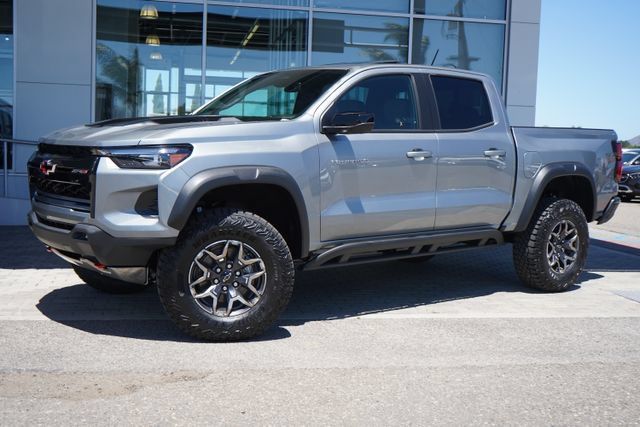 New 2026 Chevrolet Colorado ZR2 w/ Technology Package AWD/4WD image 4