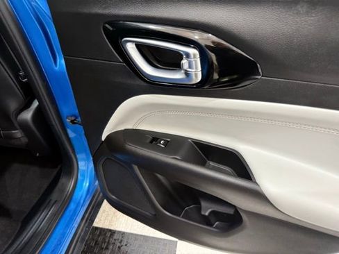 Used 2024 Jeep Compass Limited image 20