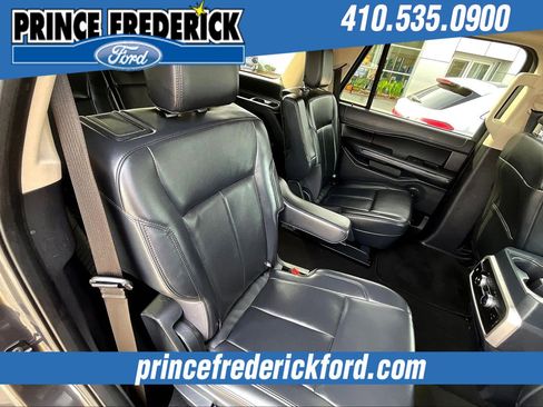 Used 2024 Ford Expedition XLT image 25
