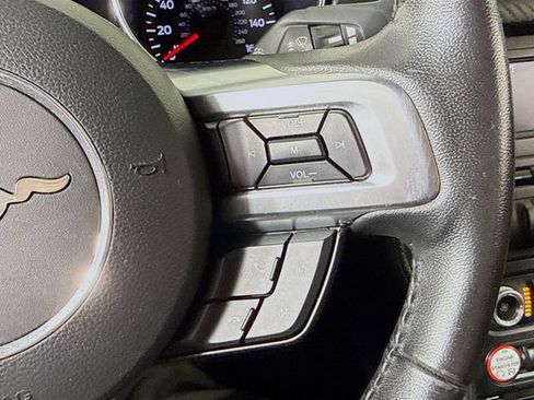Used 2017 Ford Mustang Coupe RWD image 11