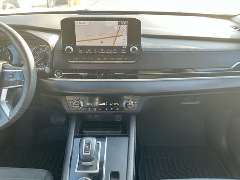 Used 2023 Mitsubishi Outlander SE image 20