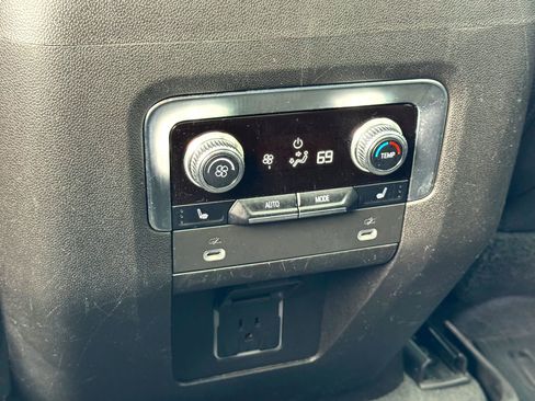 Used 2021 GMC Yukon Denali w/ Denali Premium Package RWD image 22