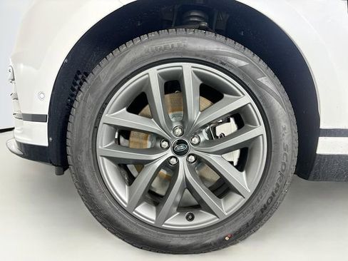 Used 2026 Land Rover Range Rover Velar Dynamic SE image 31