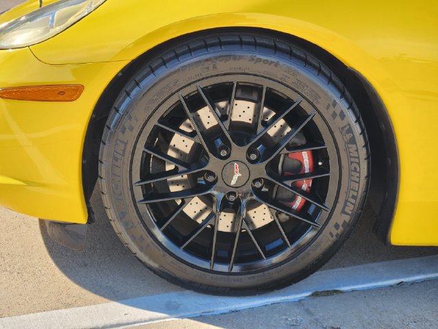 Used 2006 Chevrolet Corvette Convertible w/ Preferred Equipment Group RWD image 15