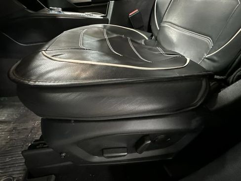 Used 2021 Ford Explorer XLT w/ Class III Trailer Tow Package image 18