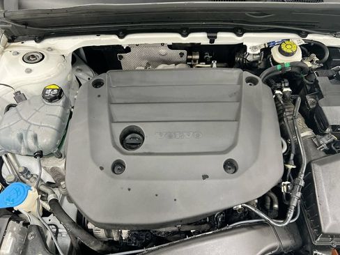 Used 2023 Volvo XC40 B4 Ultimate FWD image 25