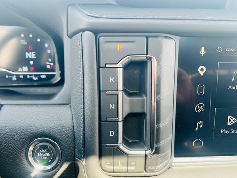 Used 2023 GMC Yukon Denali image 31