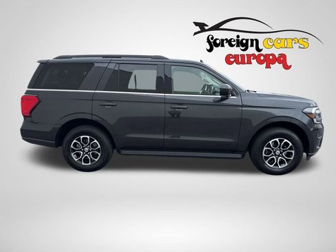 Used 2024 Ford Expedition XLT image 8