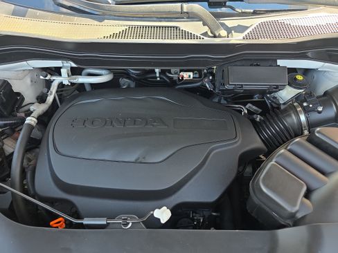 Used 2022 Honda Pilot Touring image 10