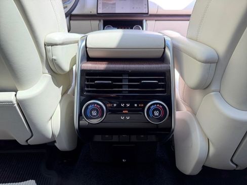 Certified 2023 Land Rover Range Rover SE AWD/4WD image 17