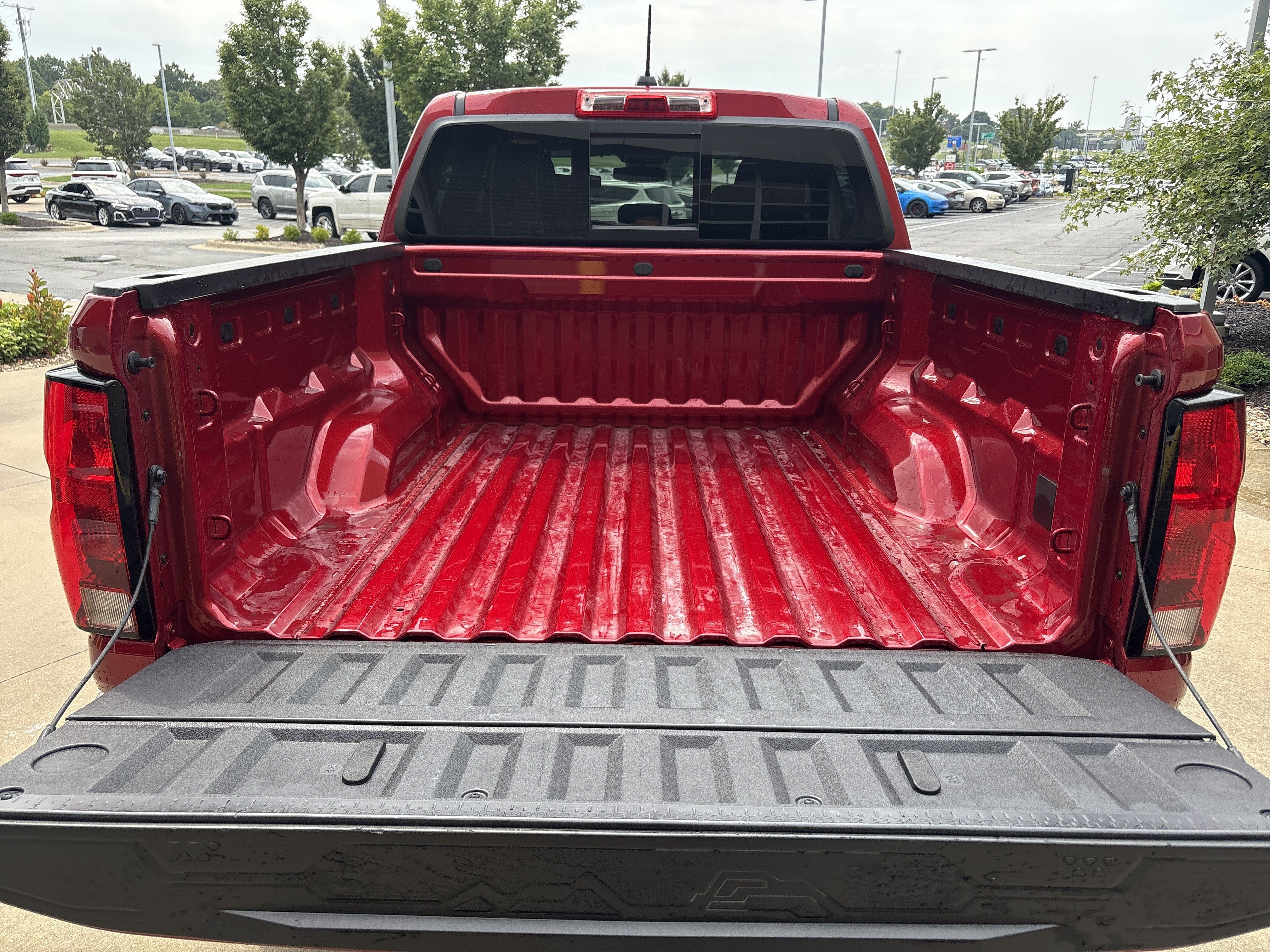 Used 2025 Chevrolet Colorado Trail Boss AWD/4WD image 30