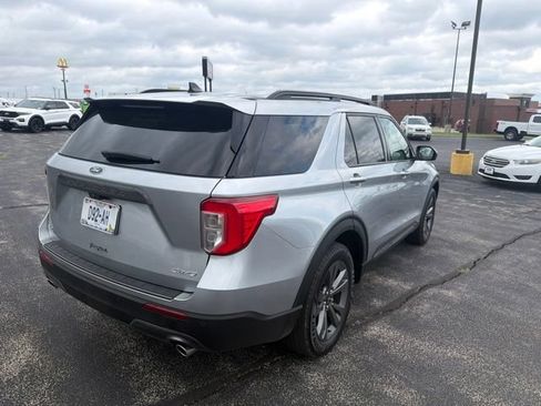 Used 2023 Ford Explorer XLT w/ Equipment Group 202A AWD/4WD image 6