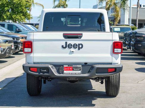 New 2026 Jeep Gladiator Sport AWD/4WD image 5