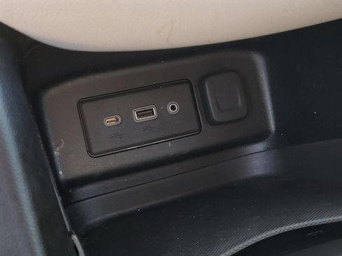 Used 2020 Chevrolet Equinox LT w/ LPO, Floor Liner Package AWD/4WD image 26