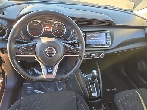 Used 2021 Nissan Kicks S image 41