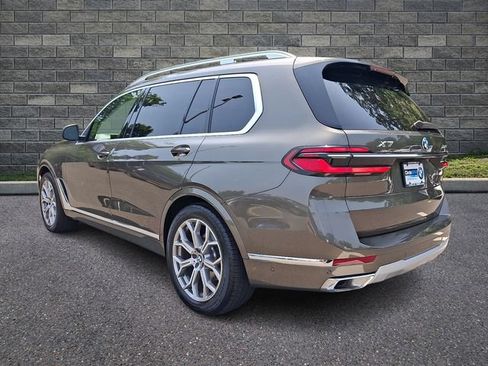 Used 2025 BMW X7 xDrive40i AWD/4WD image 4