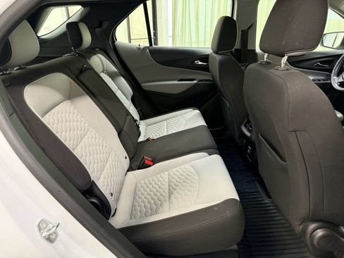 Used 2020 Chevrolet Equinox LS image 20
