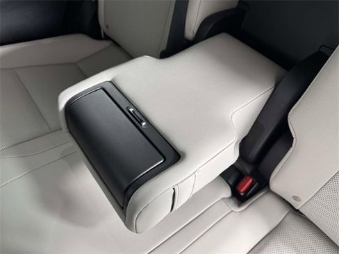 Used 2023 Lexus RX 350 AWD image 35