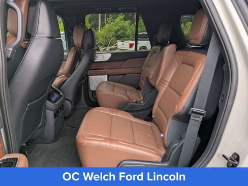 Certified 2024 Lincoln Navigator Reserve AWD/4WD image 9