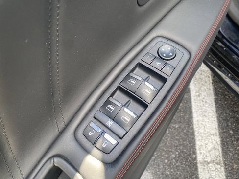 Used 2022 Maserati Quattroporte Trofeo image 18