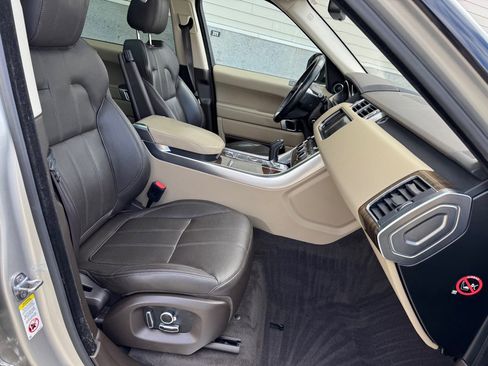 Used 2016 Land Rover Range Rover Sport HSE image 31