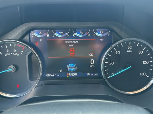 Used 2024 Ford Expedition XLT AWD/4WD image 15