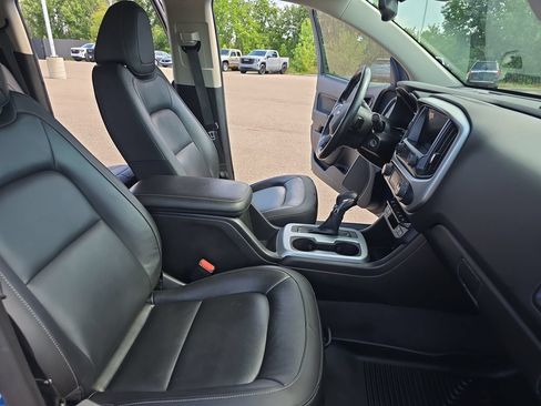 Certified 2022 Chevrolet Colorado LT w/ Luxury Package AWD/4WD image 10