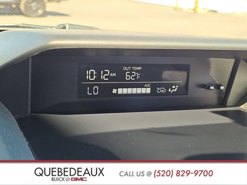 Used 2023 Subaru Crosstrek 2.0i image 19