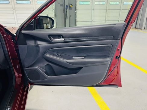 New 2025 Nissan Altima 2.5 SV w/ SV Special Edition Package image 34