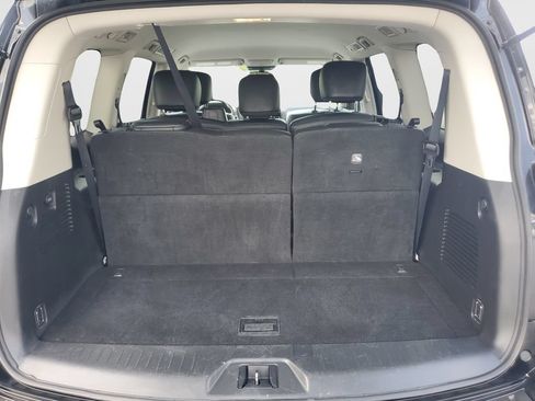 Used 2024 Nissan Armada SV AWD/4WD image 9