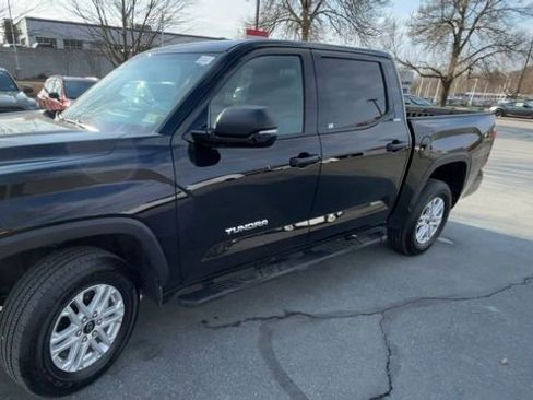 Used 2025 Toyota Tundra SR5 w/ SR5 Convenience Package AWD/4WD image 4