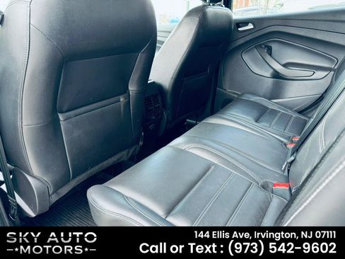 Used 2018 Ford Escape SEL w/ Ford Safe & Smart Package AWD/4WD image 9